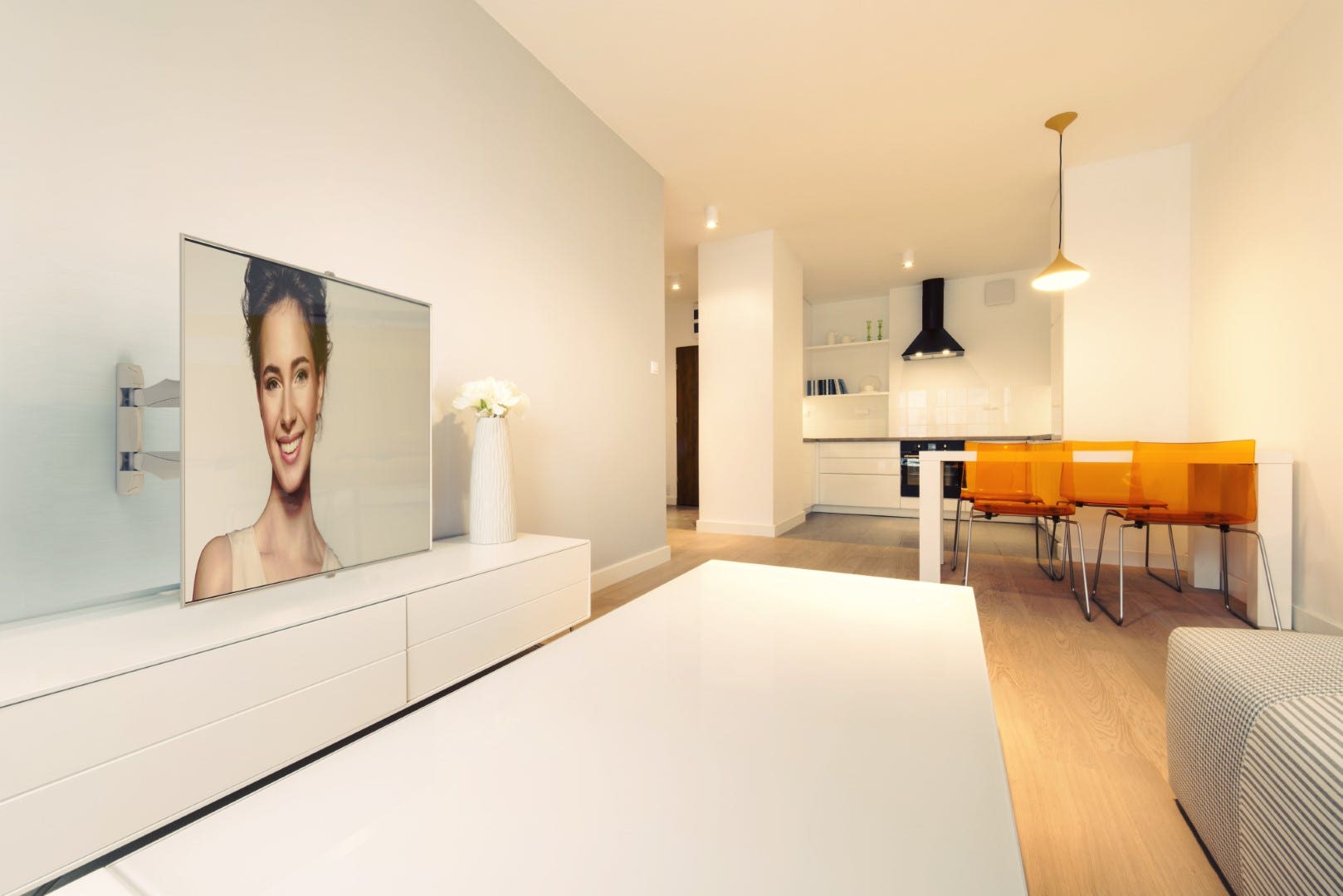 Kanto M300 In living room with TV